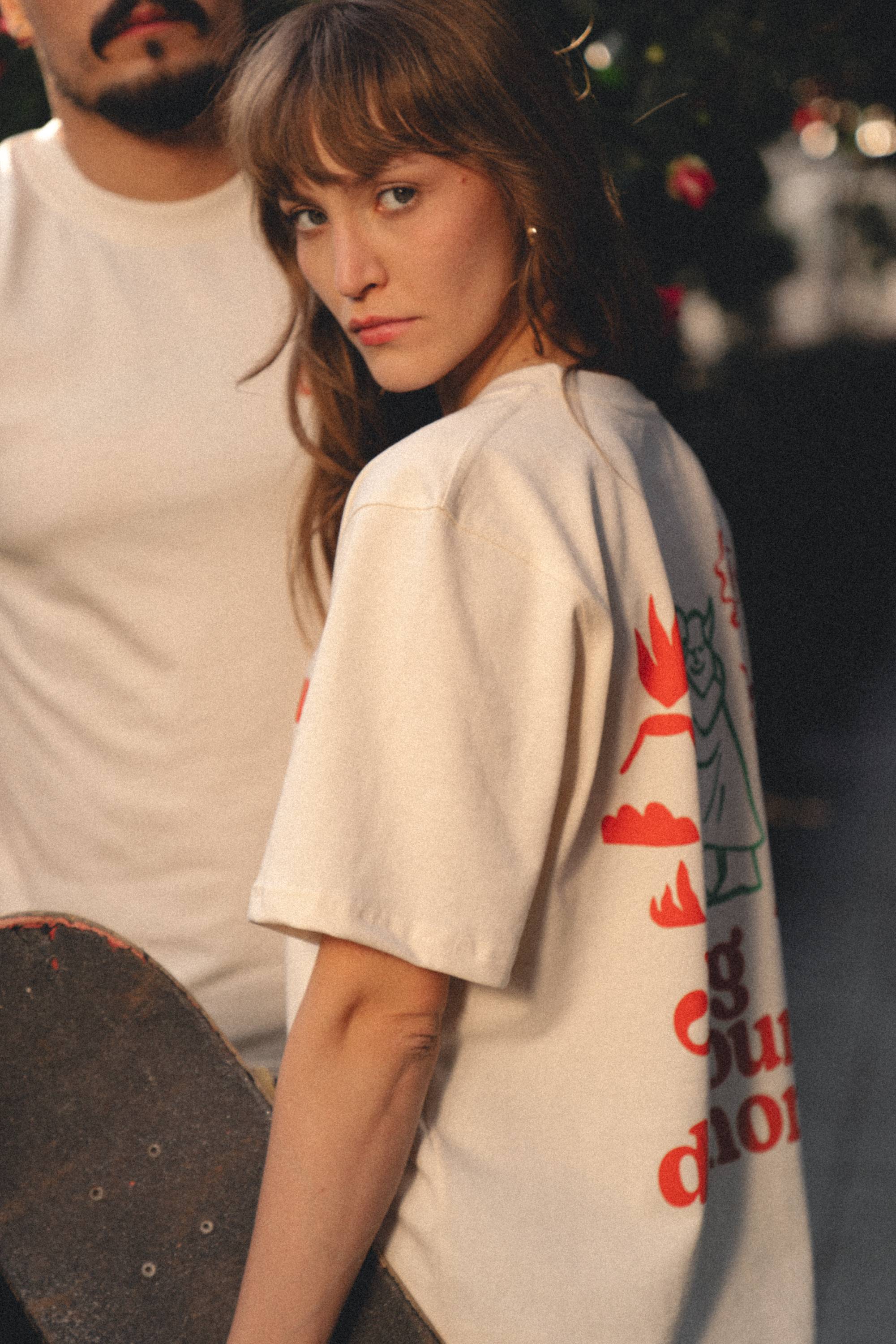 T-shirt Unisex - Hug Your Demons