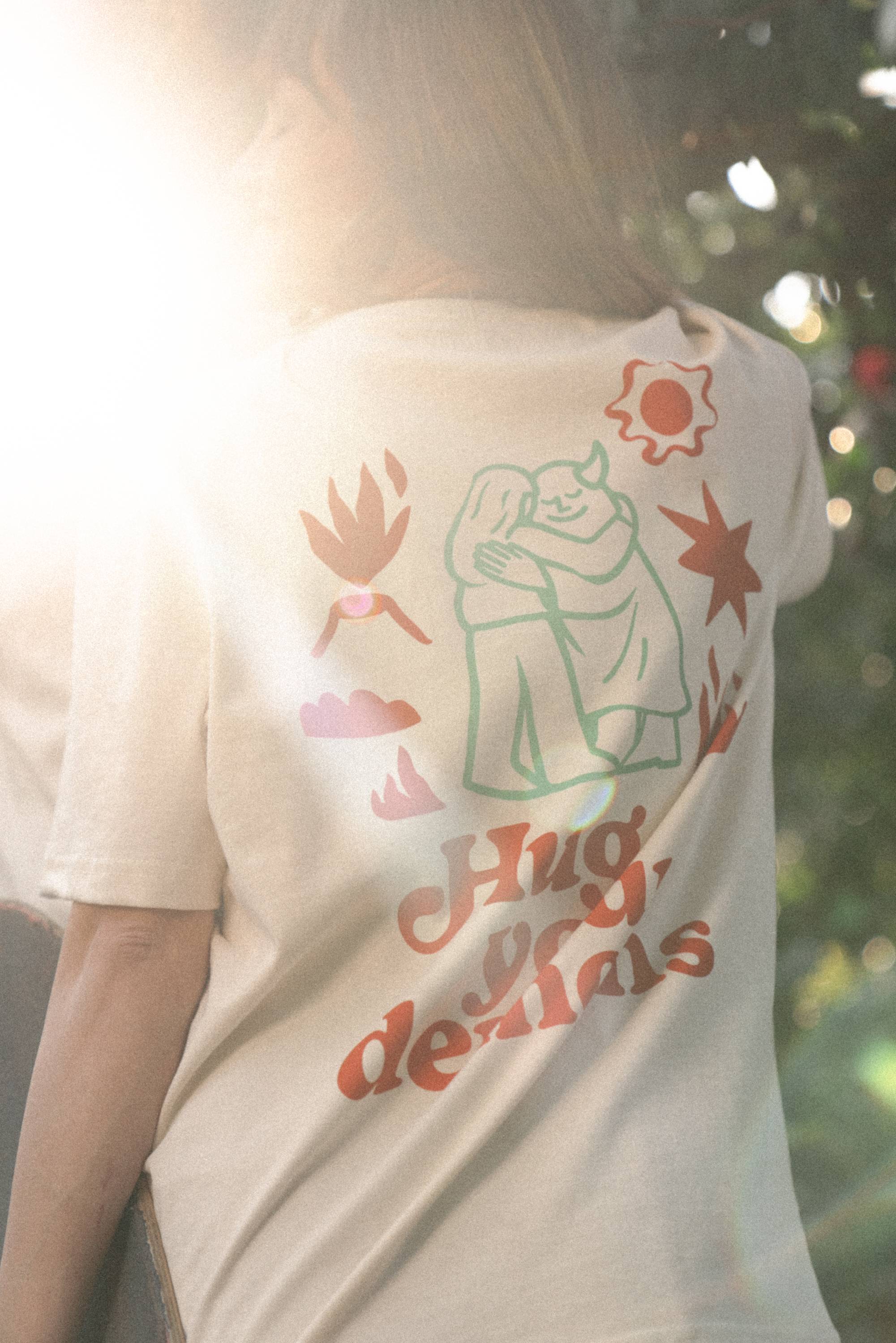 T-shirt - Hug Your Demons